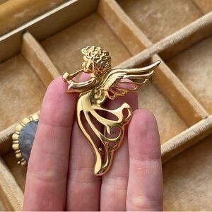 VINTAGE Gold-tone Angel Brooch